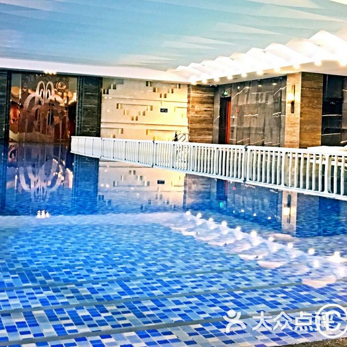 英派斯健身俱乐部