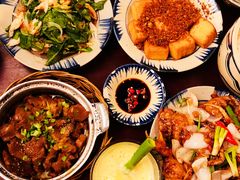 -Cuc Gach Quan Restaurant