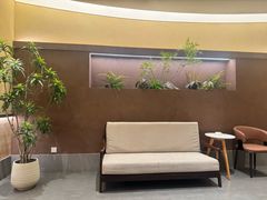 -阿瓦山寨·湘菜现炒·剁椒鱼头王(咸阳总店)