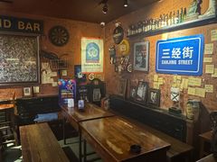 -丽纳尔斯酒吧咖啡LENORE’S BAR(三经街店)