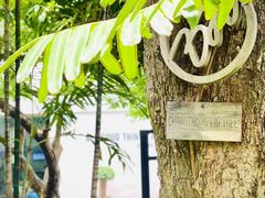 -Chom Cafe and Restaurant