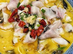 金针菇酸菜鱼-同兴半盆菜酒家(打浦路店)