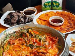 -喇喇排骨火锅·传统韩式脊骨汤(望京西园总店)