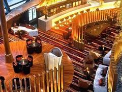 -上海滴水湖皇冠假日酒店