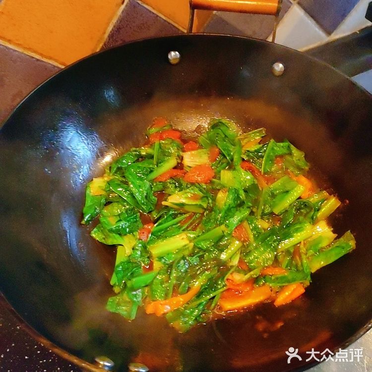 【甜椒健康餐】番茄甜椒炒笋叶