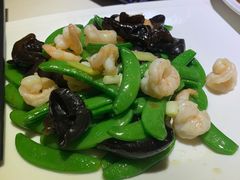 甜蜜豆黑木耳炒虾仁-房陵农家(东亭店)