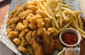 Grilled Wings and Fried Combo Platter