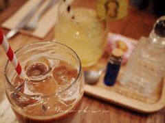 -FLOVIE FLORIST CAFE