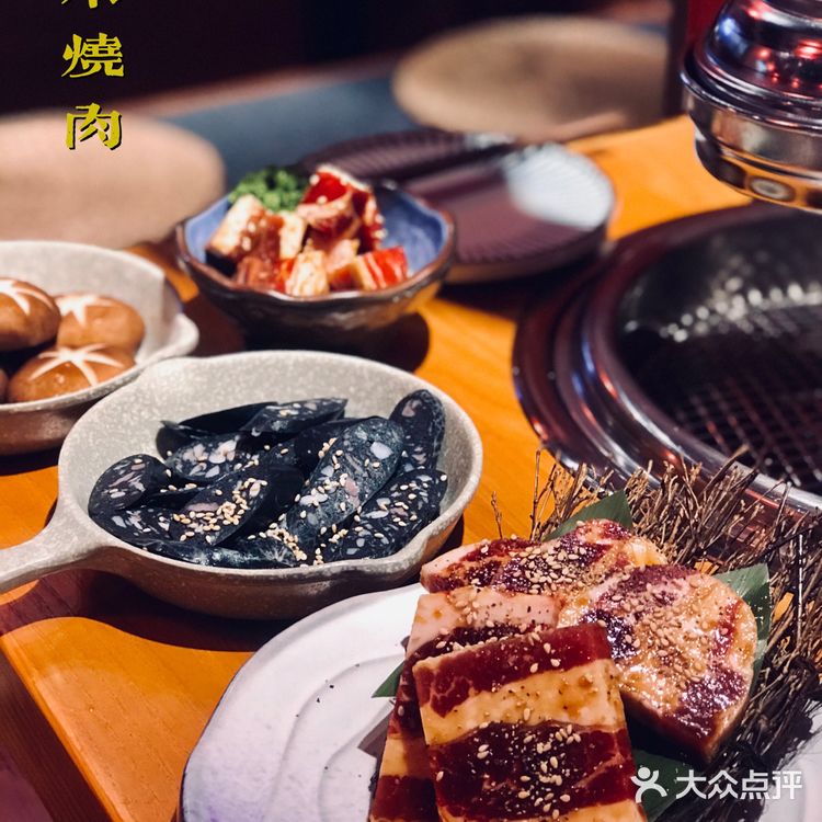 满树烂漫樱花下，炭火烤肉茨木烧