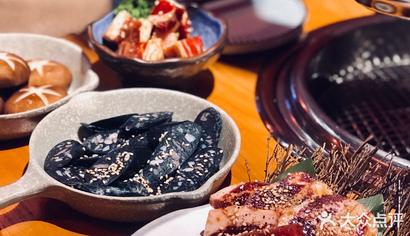 满树烂漫樱花下，炭火烤肉茨木烧