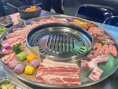 -哈哈碳都·牛肋条无限自助烤肉(台江万达店)