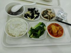 -上海宝宁宝马4S店
