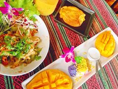 -Tikky Cafe