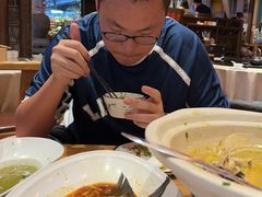 -帅巴人舅母子腊蹄民俗村