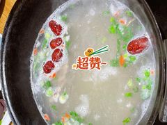 -茸梅路右拐龙虾-农家菜(松江店)