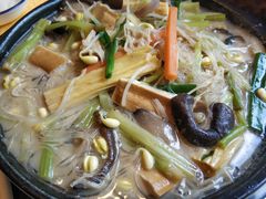 斋菜煲-东方之猪四更烤乳猪(金垦总店)