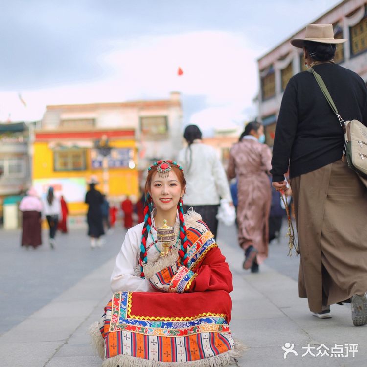 西藏-拉萨-来看八廓街藏服拍照如何！