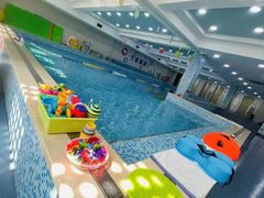 -乐悠游亲子游泳俱乐部