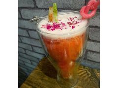-layback cafe & bar