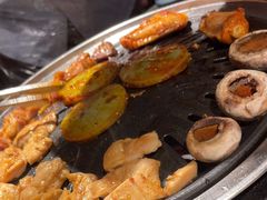 -明洞阿姨·韩式酱蟹烤肉·创意料理(三元桥店)