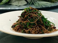 -艳阳天民俗村(公园路店)