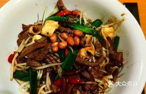 Stir-Fried Bridgehead Three Delicacies Noodles