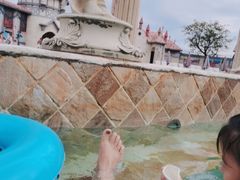 -泉城欧乐堡戏水湾艺术养生温泉