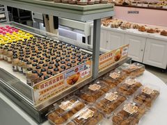-金色麦甜糕点(面包.蛋糕.华苑店)