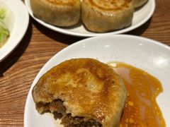 -清真吴记门钉肉饼·喜多利