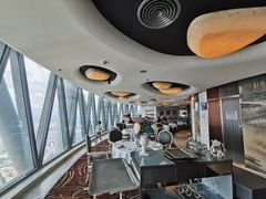-广州塔卢特斯法国旋转餐厅