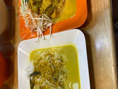 -席娜卡琳火车铁道夜市