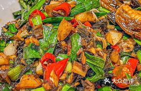 Fragrant Dried Vegetable Stir-fried Wild Eel