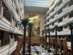 -西安唐隆国际酒店(大雁塔大唐不夜城店)