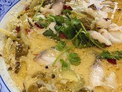 招牌无骨酸菜鱼-谷丰健康凤贤居酒家