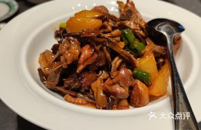 Stewed Chicken with Mushrooms