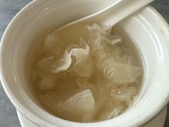 川贝杏仁炖雪梨-沙湾姜撞奶甜品店(昌岗中路店)