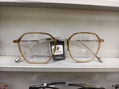 -青山良镜(中国丹阳国际眼镜城店)