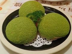 菠菜酥皮牛肉包-虾饺妹富竹一生·海鲜酒家(海珠广场店)