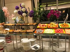 自助取餐区-元一希尔顿酒店·禅自助餐厅·啤酒花园