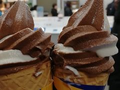 双色冰激凌-宜家·瑞典风味餐厅(北京西红门店)