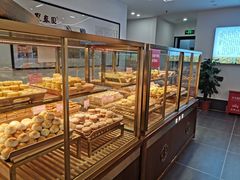 面包甜点陈列柜-百饼园(南后街店)