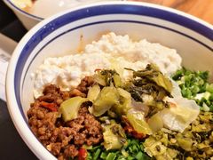 -云阿蛮云南生烫牛肉米线(奉贤路店)