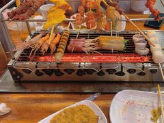 -哈尔滨小酒馆·鲜肉现穿自助烧烤(康新花园店)