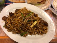 牛肉炒公仔麵-金华冰厅