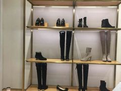 -STUART WEITZMAN(静安嘉里中心店)