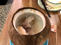 椰子炖鸡汤-先记烧鹅王·本地粤菜(福永店)