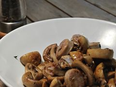 -MONICH牛排融合餐厅(和义大道购物中心店)