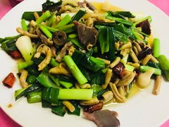 荠菜炒鸡杂-东康桂家农庄