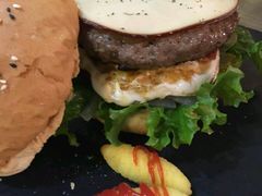 -HIGH FIVE哈福手工汉堡(桂林路店)