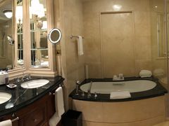 -广州富力丽思卡尔顿酒店